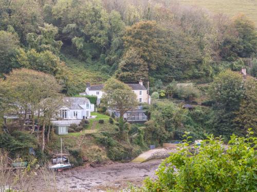 Noss Mayo House | Junket Cottage