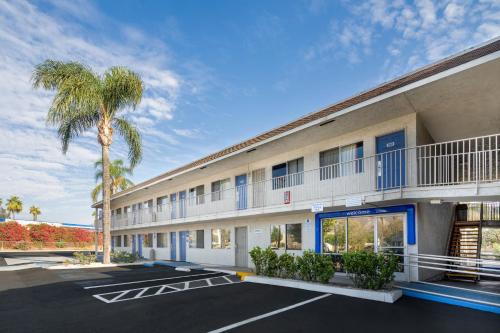 Rubidoux Hotel | Jurupa Valley, CA - Riverside West