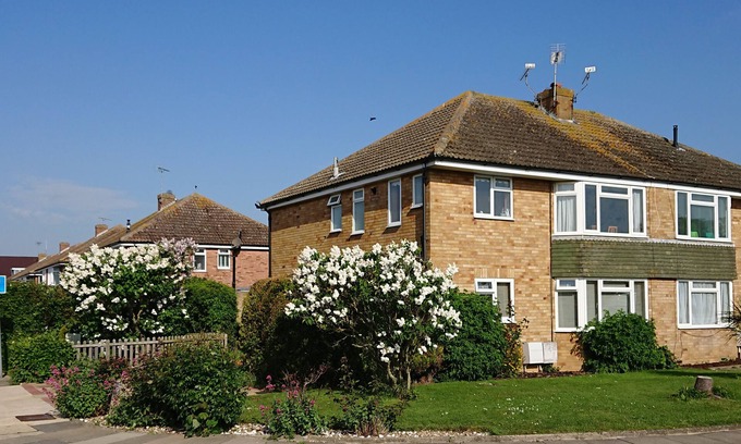 Frinton-on-Sea Apartment | Just off the seafront quiet and peaceful 2 bedroom ground floor retreat