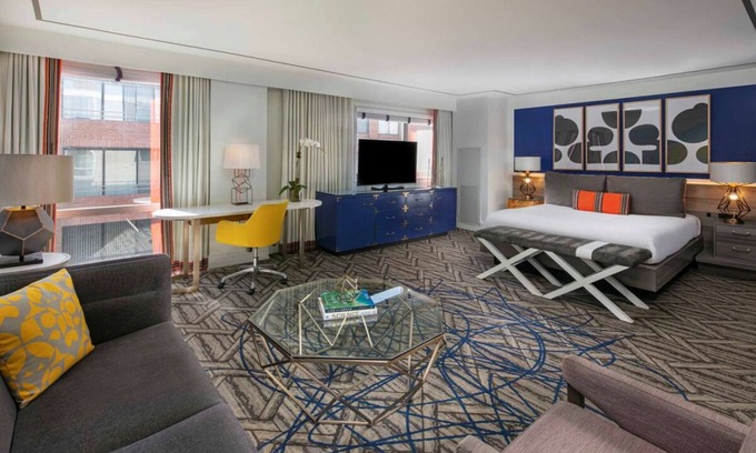 Dupont Circle Hotel | Just What You Were Looking For! w/Outdoor Pool, Pets are Allowed Here!