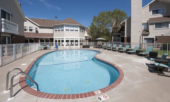 Eagan House | Just What You Were Looking For! 4 Pet-Friendly Units, Pool, Free Breakfast