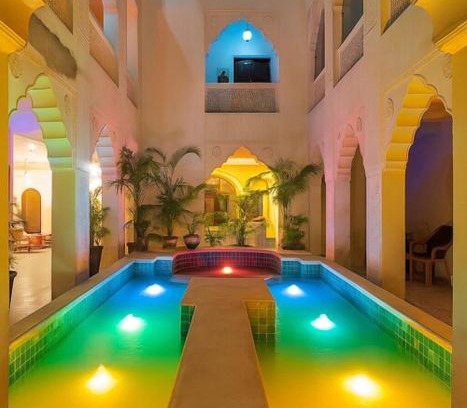 Paharganj Hotel | Jyoti Mahal A Heritage Hotel - 10Mins from New Delhi Railway station & 2Mins from Metro