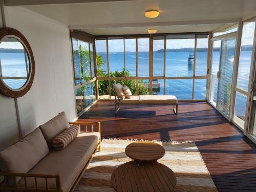 Sunshine House | Kabine Waterfront Lakehouse in Sunshine