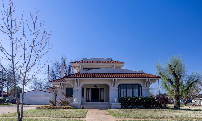 Kingfisher House | Kade's Casita