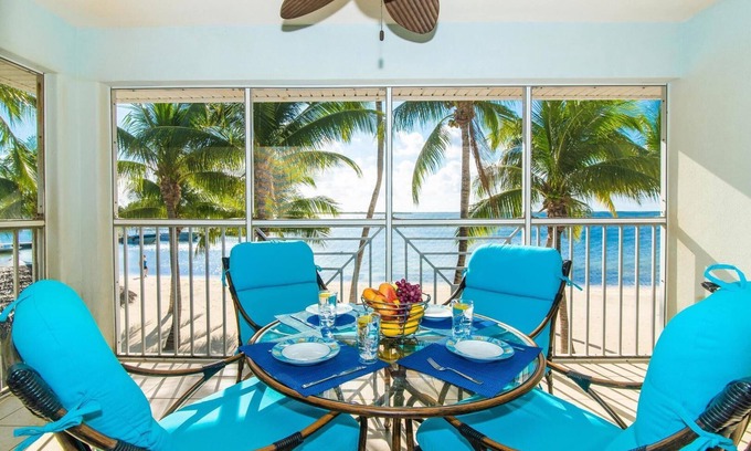 Rum Point Condo | Kaibo Dreams: Beachfront Paradise w/Shared Pool & Hot Tub; Walk to Restaurants &