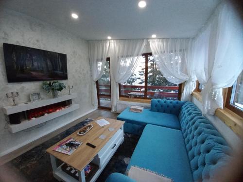 Busteni Apartment | Kalinderu luxury ski loft