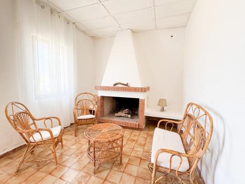 Marceddi House | Kalma - Beachfront home at the fisherman village of Marceddi