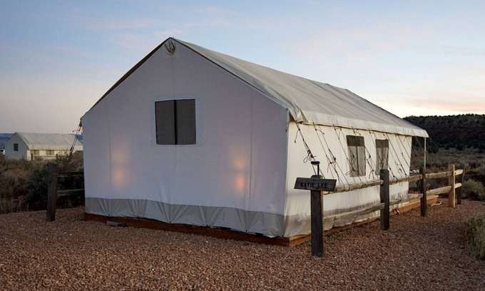 Kanab RV Rental | Kanab's Glamping Getaway with Your Pet: Comfort Meets Adventure