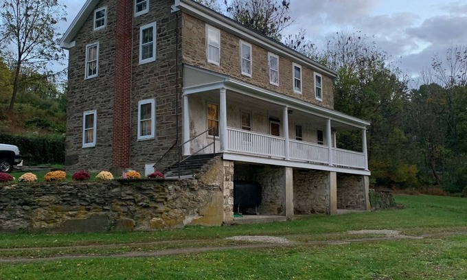 Stony Run Other | Kane Farm minutes from Hawk Mountain, Leaser Lake, Kutztown University, and I-78