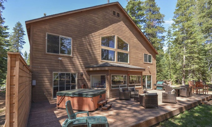 Truckee House | Kantor's Hideout by Tahoe Mountain Properties