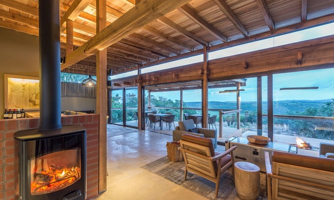 Kenton on Sea Hotel | Kariega Game Reserve - Ukhozi Lodge