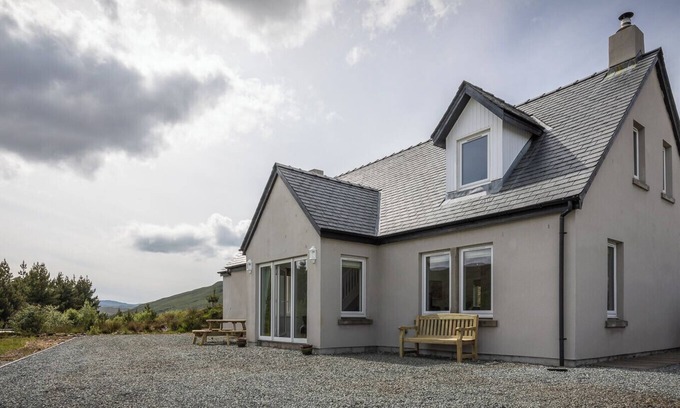 Isle of Skye House | Karinya Crossal Cottage