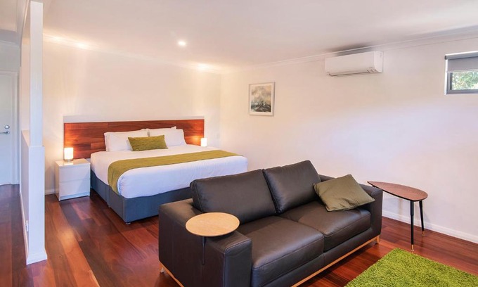 Margaret River Apartment | Karri Tree Studio Apartment