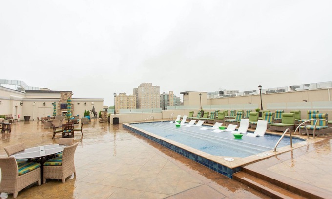 Central West End Apartment | Kasa Charming 2 BD Gym Access St Louis