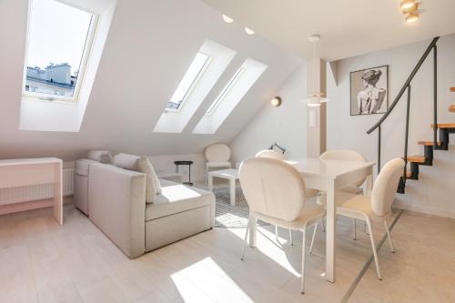 Katowice Apartment | Katowice Superior Two-Level Apartment by BookingHost