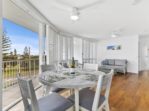 Buddina Apartment | Kawana Beachside Getaway 1 Bedroom Apartment