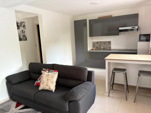Sainte-Anne Apartment | Kaz Berakha