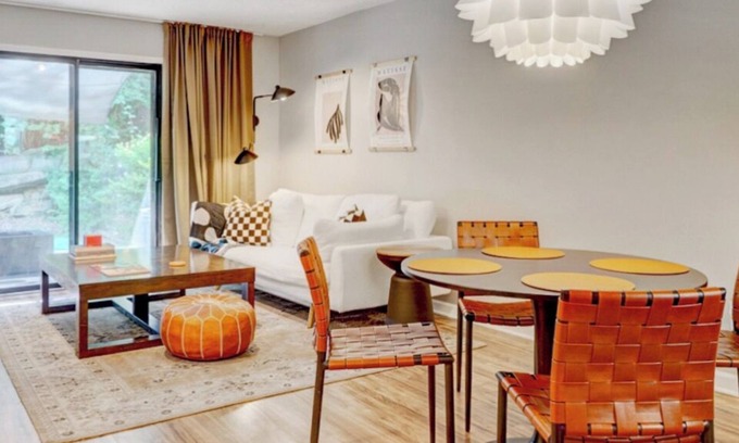 Shawnee Heights House | KContemporary Townhome