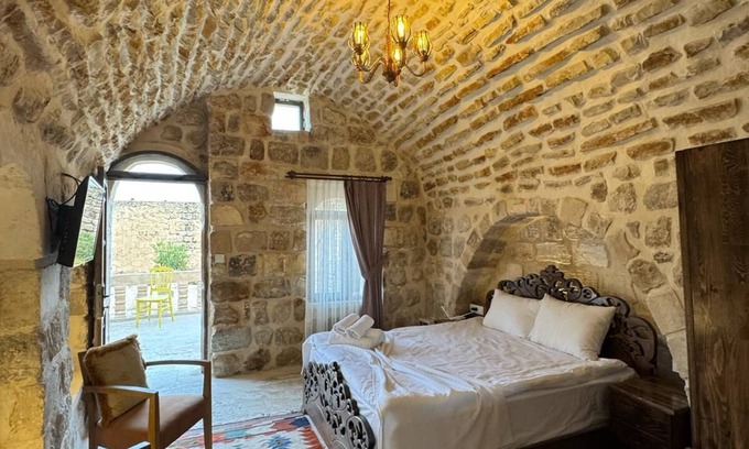 Artuklu Bed & Breakfast | kefren konağında tarihte zaman yolculuğunu deneyimleyin