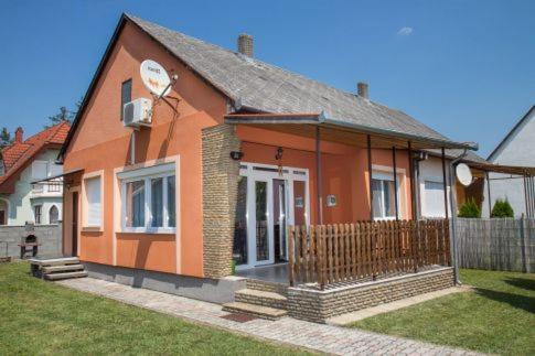 Balatonmariafurdo House | Kelemen Nyaraló Balatonmáriafürdő