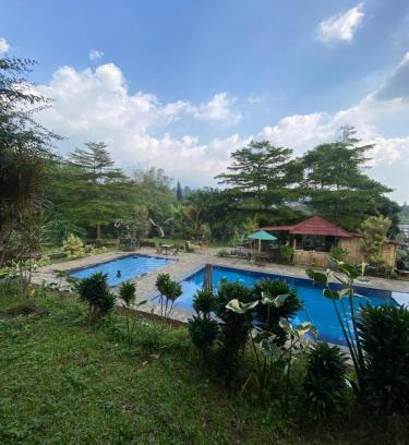 Cisarua Hotel | Ken Hotel by Tripletree