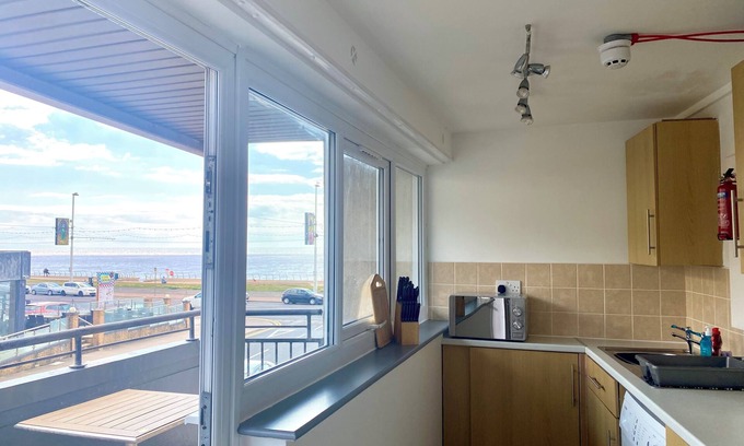 South Shore Apartment | Kennedy House - Beachfront