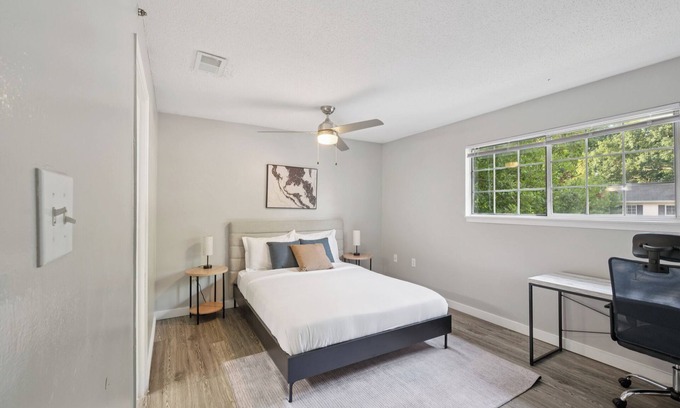 Decatur Apartment | Kenridge Apartments 2045 I 2 Bed 2 Bath