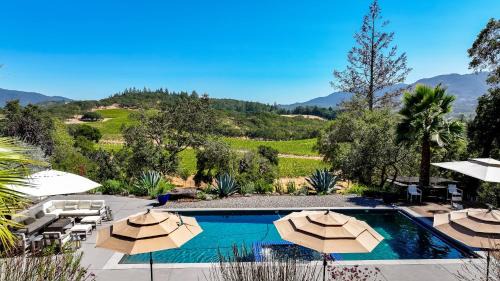 Kenwood House | Kenwood Vista by AvantStay 7acres w Pool Fire Pit Vineyard Views