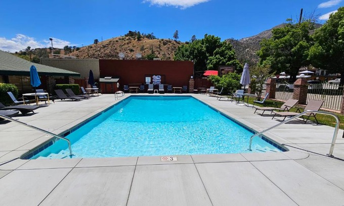 Kernville Hotel | Kernville Inn