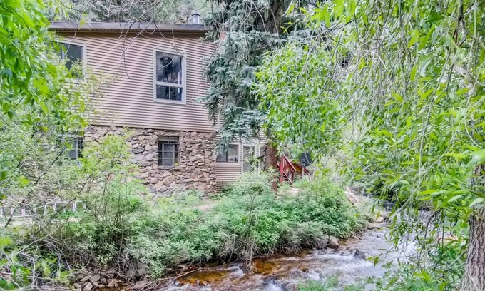 Idaho Springs Condo | Keystone: Work and Play Creekside Condo