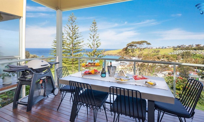 Kiama Villa | Kiama Haven - stunning views of Easts Beach, the ocean and the hills of the Kiama Coastal Walk.