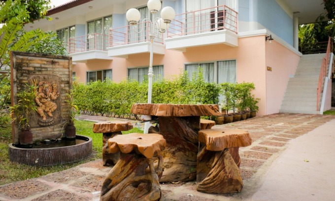 Ladprao Hotel | Kiatthada Resort