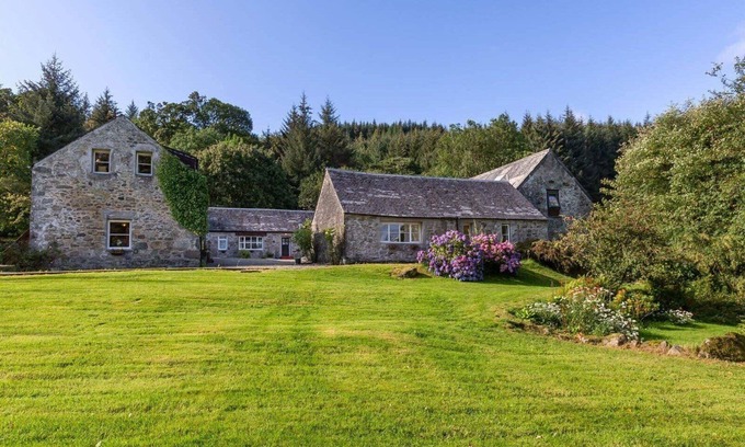 Inveraray House | Killean Farmhouse Cottages