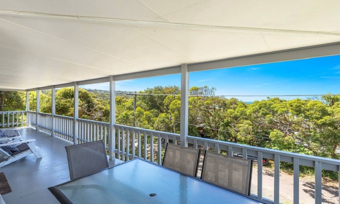Killcare House | Killy Beach House by HolidayCo.