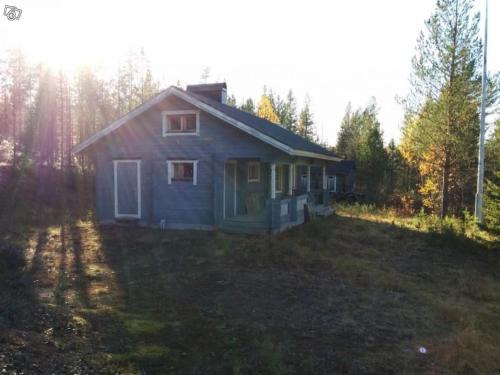 Naamijoki Apartment | Kimppa-cabin/Дом в лесу у озера