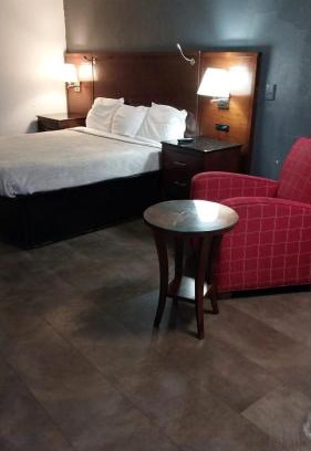 Jackson Apartment | King Bed Hotel Room 220