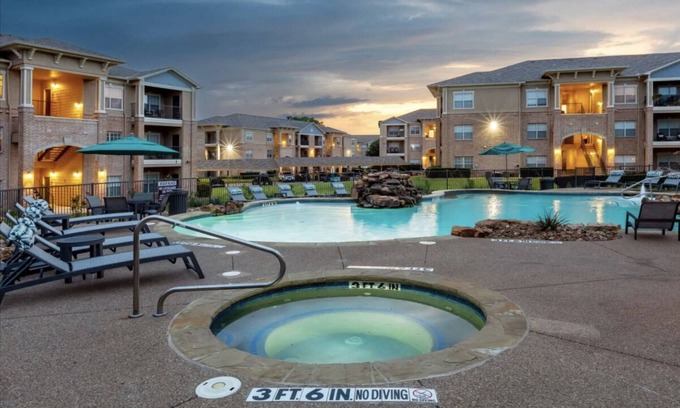 McKinney Apartment | King Bed-Pool-Gym-Pet Friendly-Spacious-Family Friendly