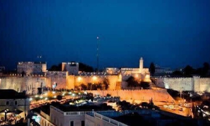 Mamilla Apartment | King David Penthouse 6BD/Parking/Pool, Awesome View Over The Old City