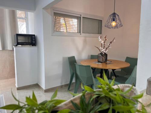 Neve Zohar Apartment | king of the Dead Sea Crown Group Collection