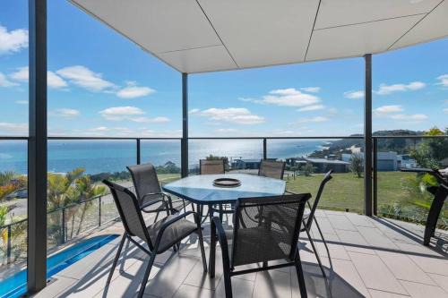 Brisbane Waterfront House | King Of The Hill