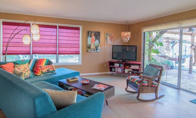 Bay Area House | KingBed/Patio/BBQ/20min2Beach/Netflix/Workspace