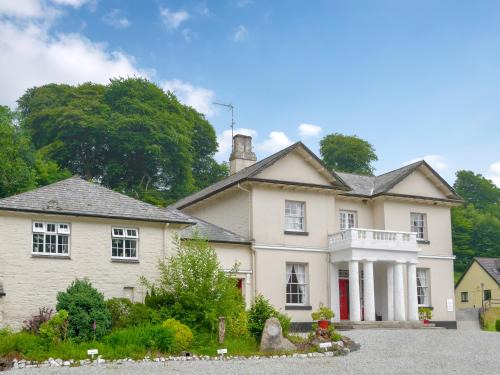 Liskeard House | Kingfisher Apt - B4866