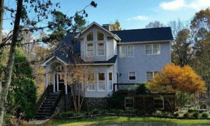 Kings Mountain House | Kings Mountain Retreat 4BR Family Home Mountain View, Game Room, Fireplace