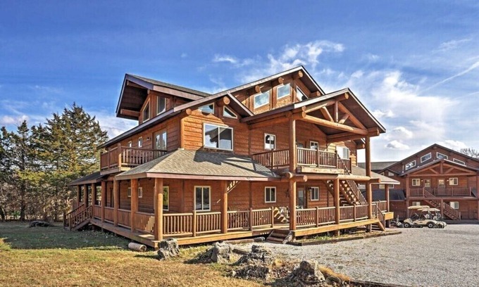 Shell Knob Cabin | Kings River Lodge North” - Spacious 10 Bedroom Log Cabin Across from the Lake!