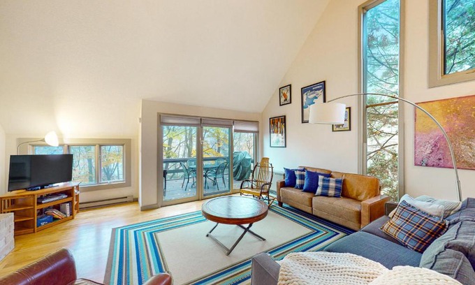 West Hartford Apartment | Kingswood 2C Condominium