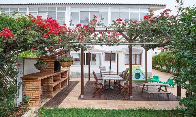 Ericeira House | KISS FLOWER HOUSE, the ideal choice for family holidays close to the beach