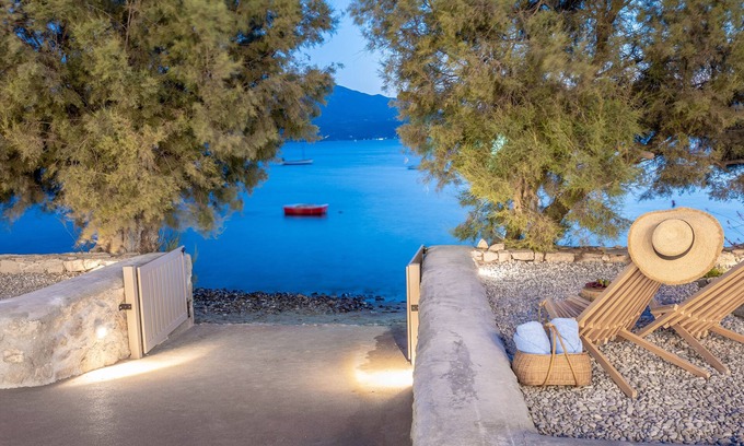 Tripiti House | KLIMA BAY Beachfront Boutique Houses