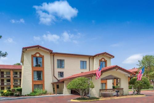 Decatur Hotel | Knights Inn - Lithonia