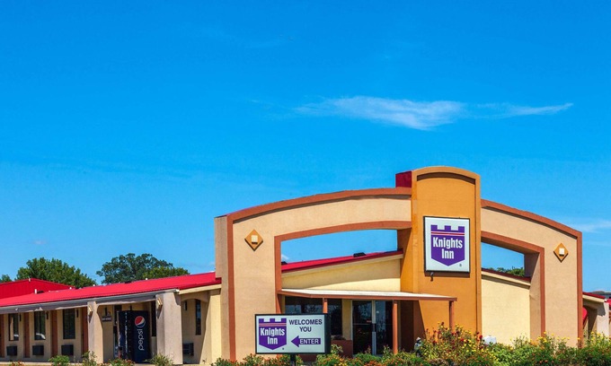 Seymour Hotel | Knights Inn Seymour