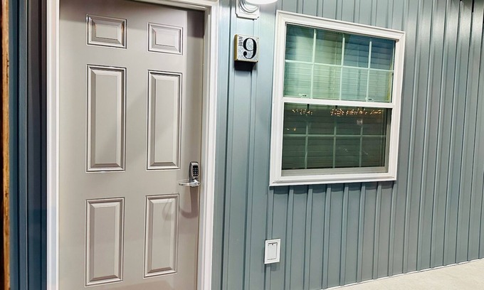 Mountain View Cabin | Knotty Squirrel Unit 9 Standard King Suite